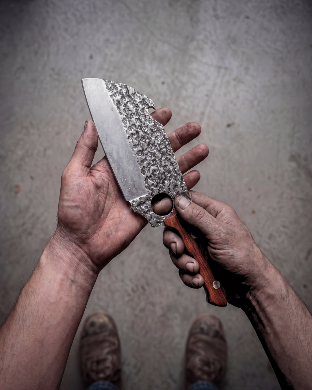 COUTEAU - THE PREDATOR
